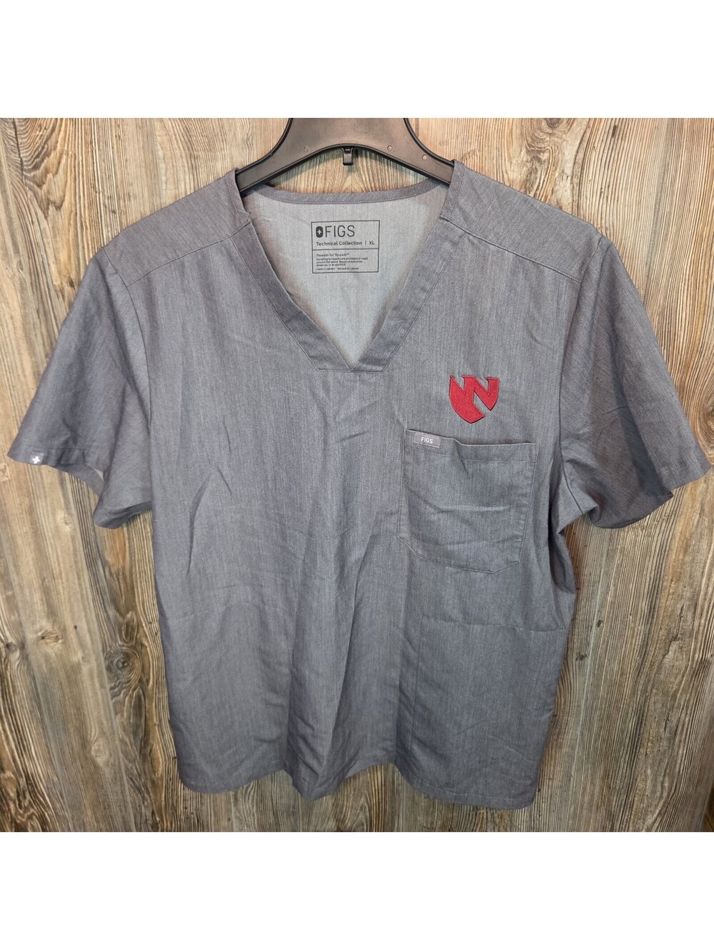 Figs Technical TM3000 Chisec Sz XL Gray Scrub Top UNMC Nebraska Medical Logo